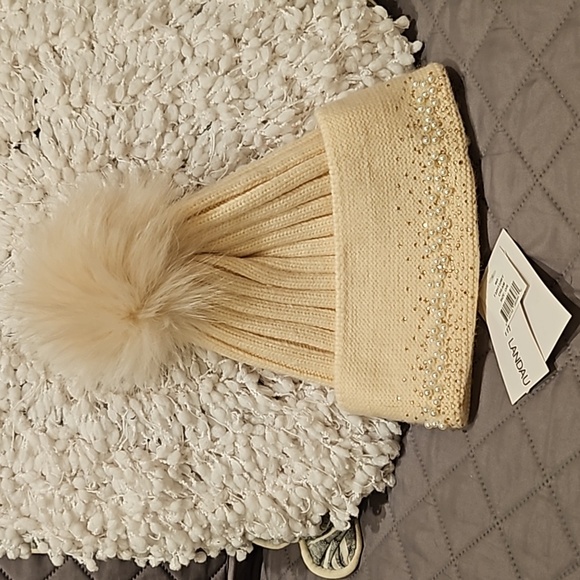 Adrienne Landau Hat - Picture 12 of 12